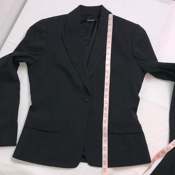 Tahari Suit Jacket(10)and Pants(8) - Picture 8 of 16